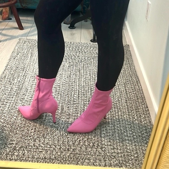💞Eloquii HoT PiNk,Neoprene ankle boots, size 9W,Designed to Impress, Exclt Con. - Picture 6 of 12
